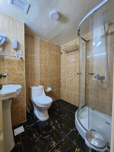 Bathroom, Phoenicia Hotel, Dubai