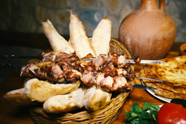 Food & Drinks 5, Apartments with wine cellar in Old Tbilisi, Tbilisi