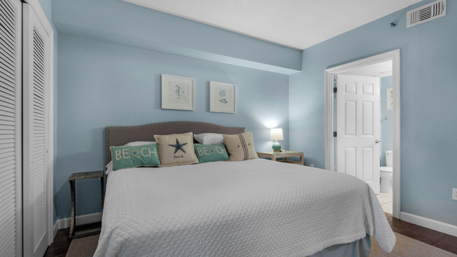 Bedroom 3, Spacious 2BR Condo w/ Partial Gulf Views, Pool, Across the Street From Beach!, Okaloosa