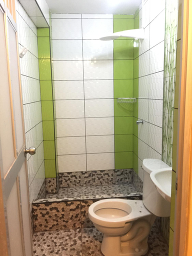 Bathroom 3, El Viajero Aeropuerto, Callao