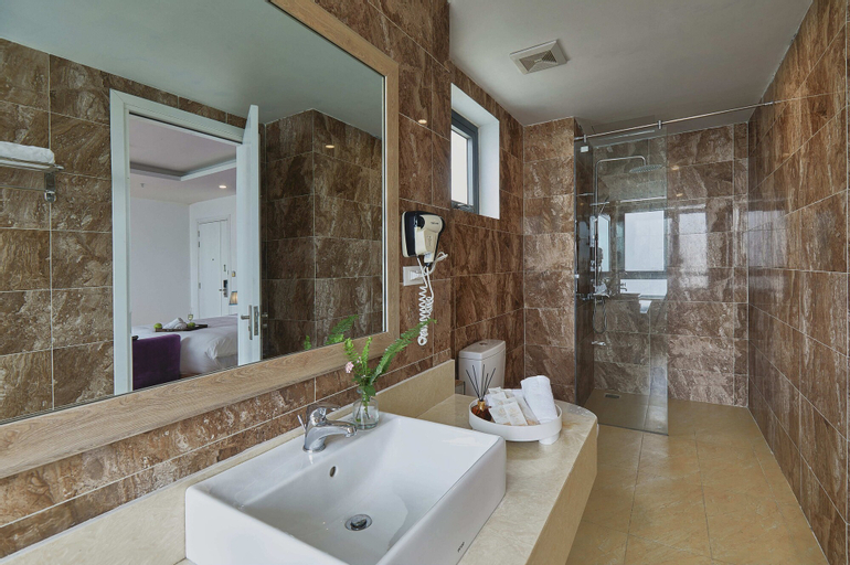 Bathroom 4