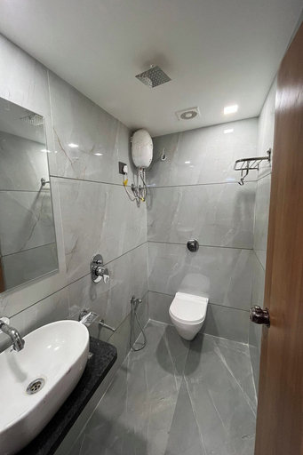 Bathroom 4, Hotel Moon Light Isanpur Ahmedabad, Ahmadabad