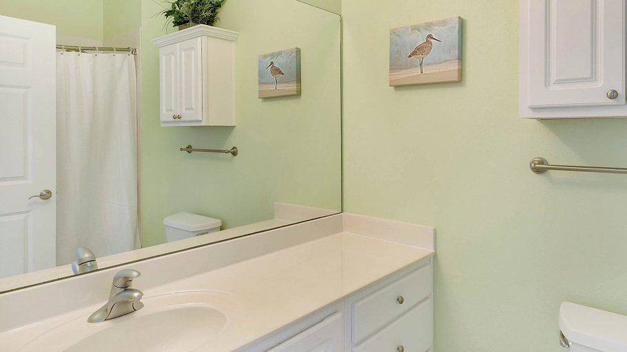 Bathroom, Charming Studio for 2 - Pool Views - Next Door to Alys!, Walton
