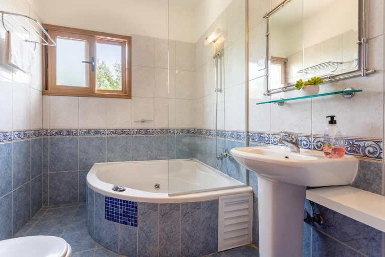 Bathroom 4, Villa Xenios Dias