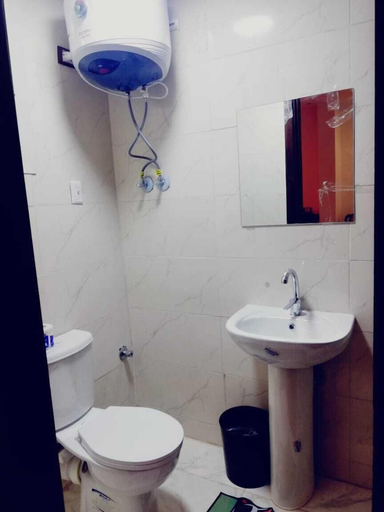 Bathroom 3, Middle East pyramids view, Al-Ahram