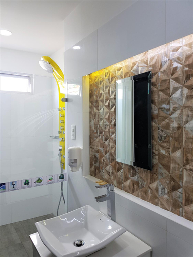 Bathroom 3, Hotel San Jeronimo Armenia, Armenia