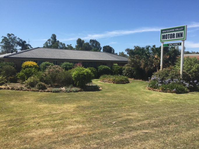 Others 5, Macquarie Valley Motor Inn, Warren