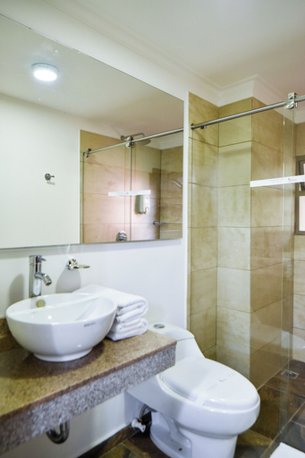 Bathroom 4, La Campana Hotel Boutique, Medellín