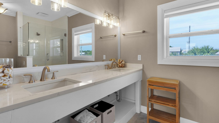 Bathroom 3, Private Heated Pool in Seagrove; Steps From the Gulf : Sleeps 8, Walton