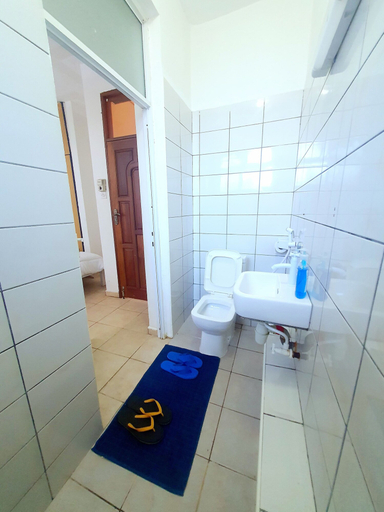 Bathroom 2, Lux Suites Bamburi View Apartments, Kisauni