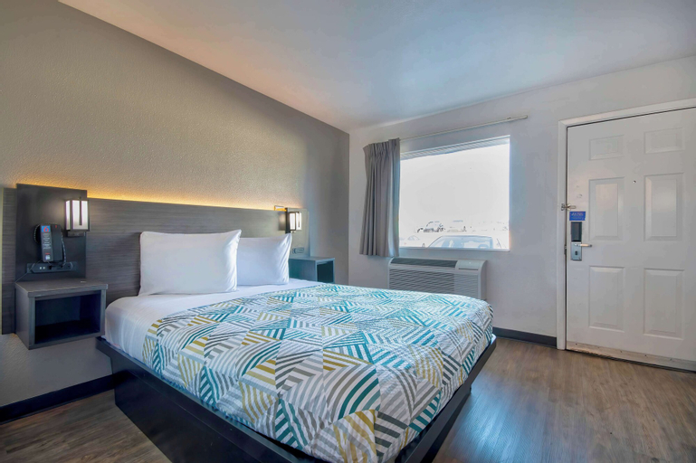 Bedroom 12