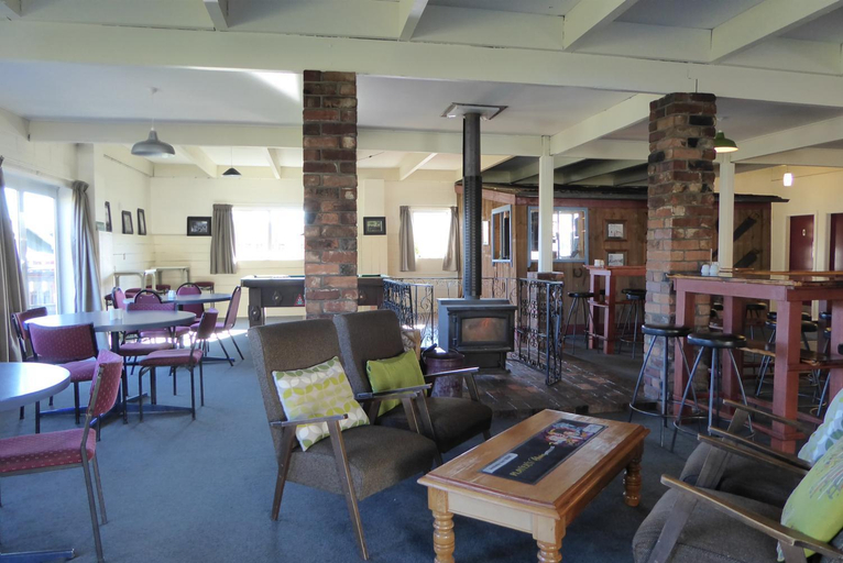 Food & Drinks, Dawsons Hotel, Buller