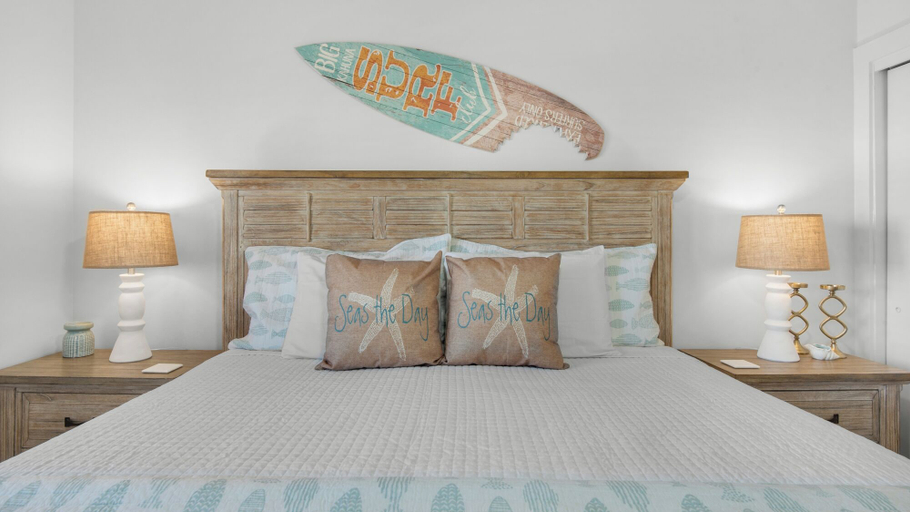 Bedroom 3, Gulf-front in Destin! Community Pool, Minutes to Beach, Okaloosa