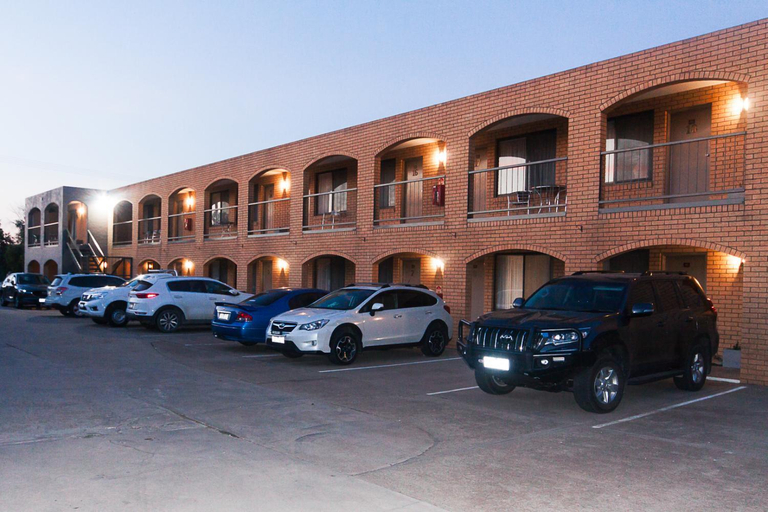 Others 3, Lake Mulwala Hotel, Corowa