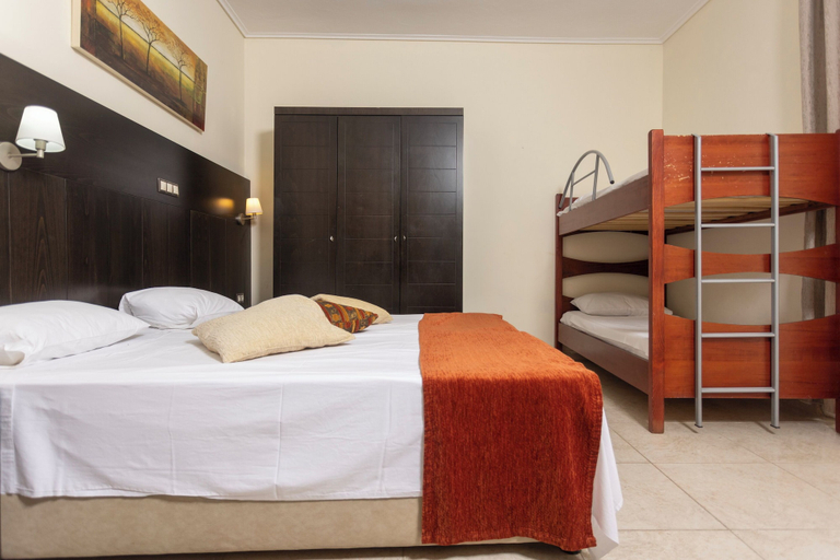 Bedroom 3, Hanioti Grandotel Hotel, Central Macedonia