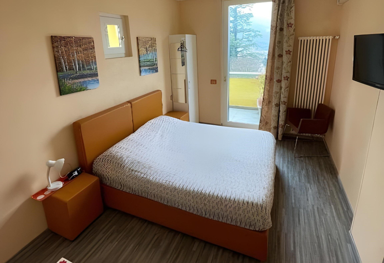 Bedroom 2, Montebello, Lecco