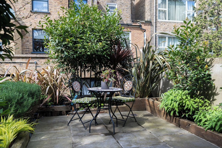 Others 4, Room2 London Hammersmith Townhouse, London