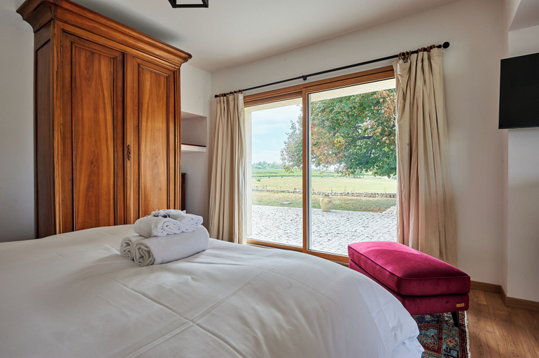 Bedroom 3, DOMAINE DE BADINE, Gironde