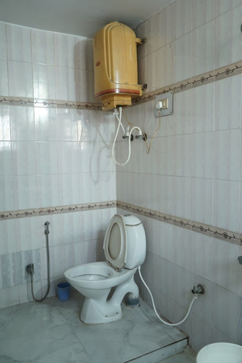 Bathroom 4, Hotel Midtown Chapra, Saran