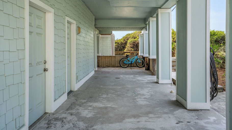 Others 4, Gulf Front With Private Pool, Sleeps 21, Amazing Decks, Free Beach Setup!, Walton