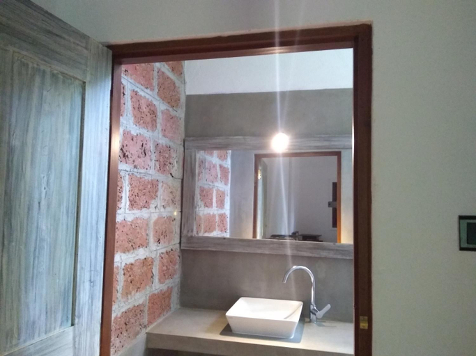 Bathroom 3, Ayurveda Villa 386, Balapitiya