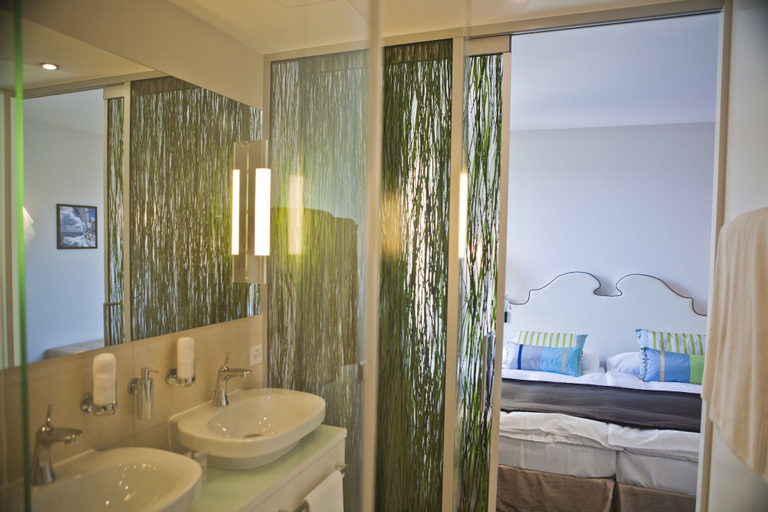 Bathroom 4, Giardino Lago, Locarno