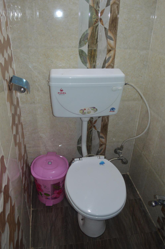 Bathroom 4, Azure Paying Guest House, Varanasi