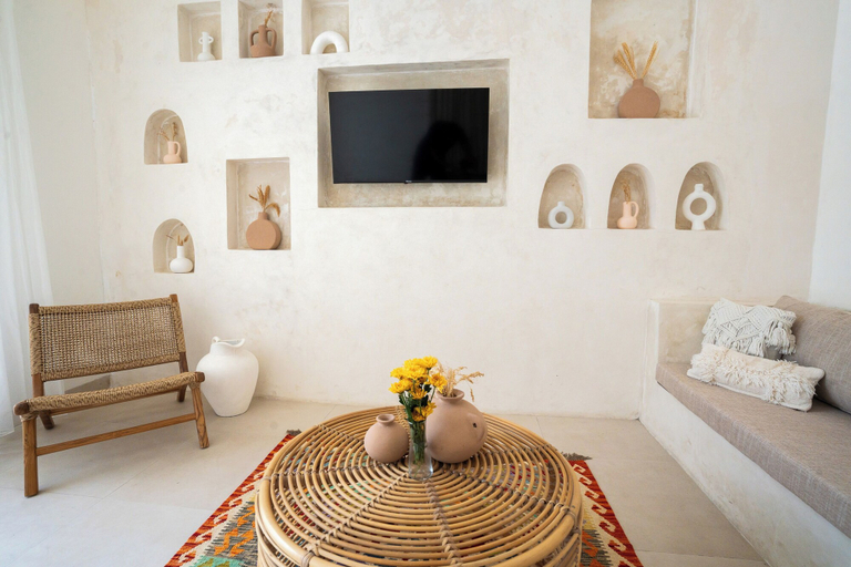 Others 3, Villa Milos, Badung