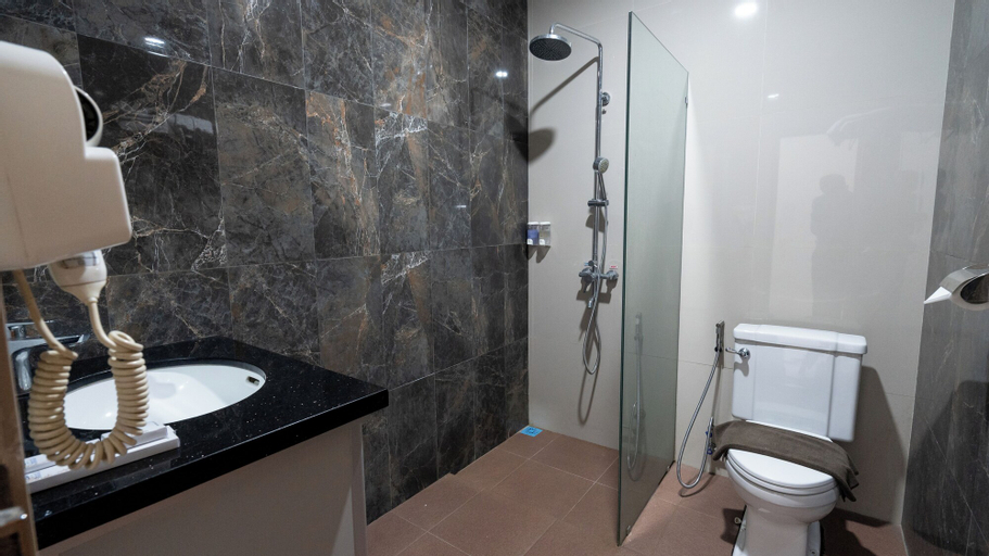 Bathroom 5