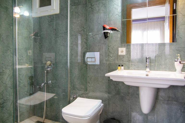 Bathroom 3, Fi Homes, Konak