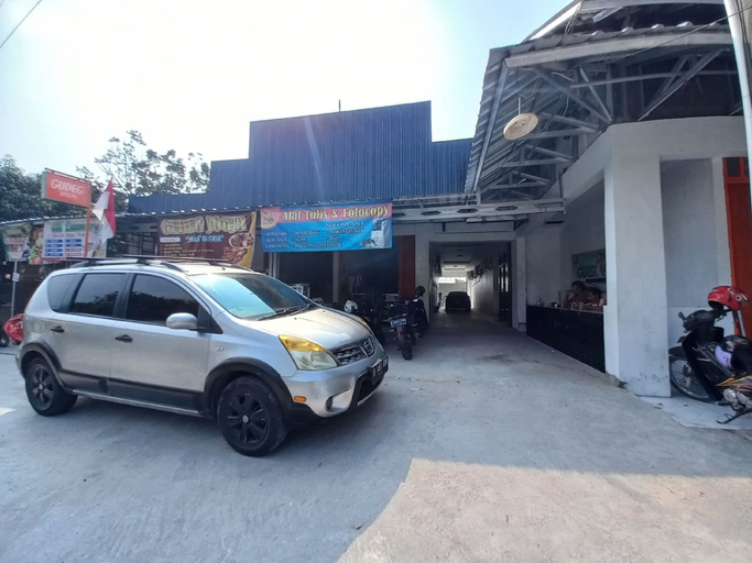 Public Area 1, OYO 93962 Jm Guest House, Karawang