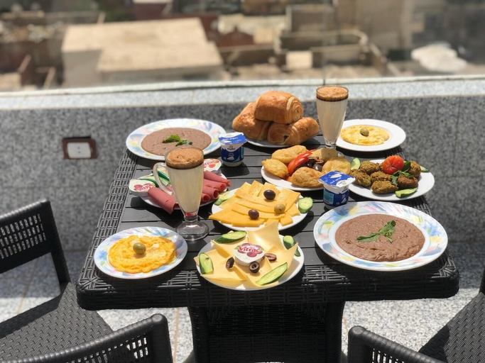 Food & Drinks 5, Middle East pyramids view, Al-Ahram