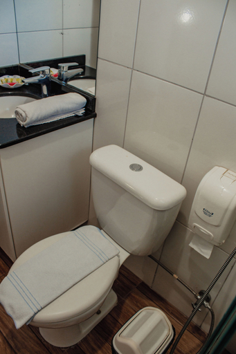 Bathroom 5, Pousada Caroline, Foz do Iguaçu