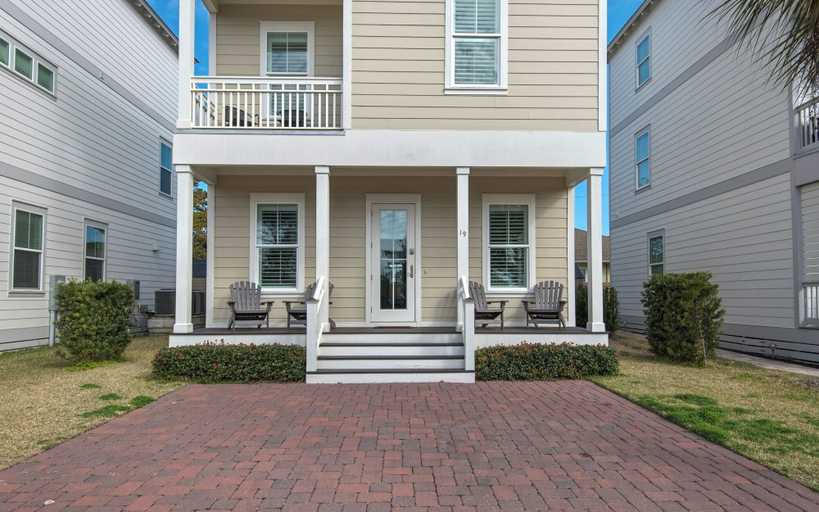 Exterior & Views 2, Bright and Modern - Down the Street to the Beach, Walton
