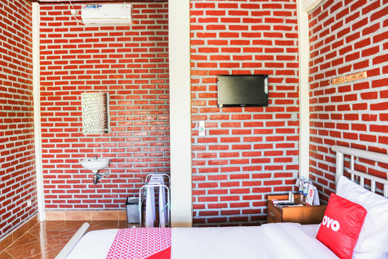 Bedroom 3, Hotel O Villa Ciparay Indah Syariah, Garut