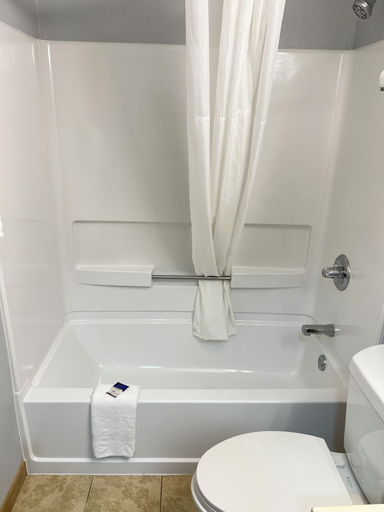 Bathroom 4, Americas Best Value Inn & Suites Albemarle, Stanly