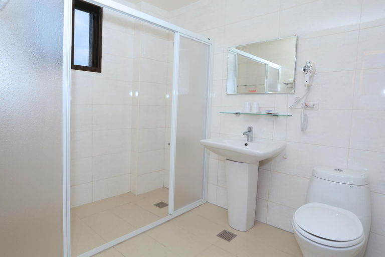 Bathroom 4, Dania Garden Bed and Breakfast, Yilan