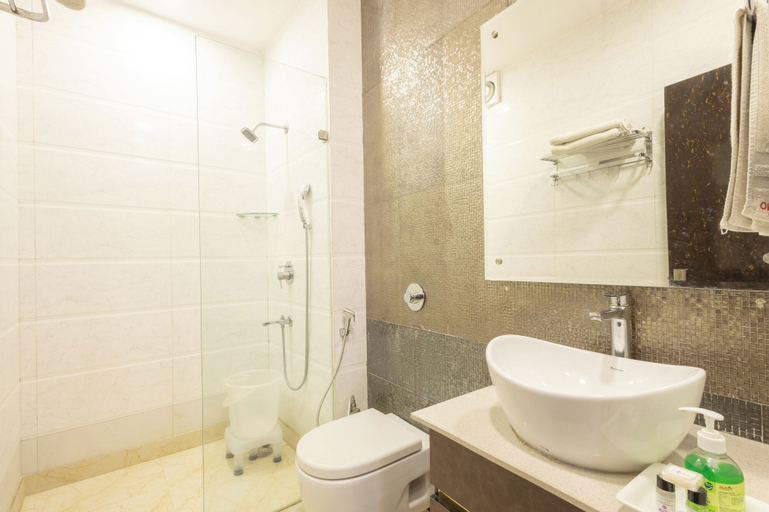 Bedroom 4, Hotel Cosmo, West