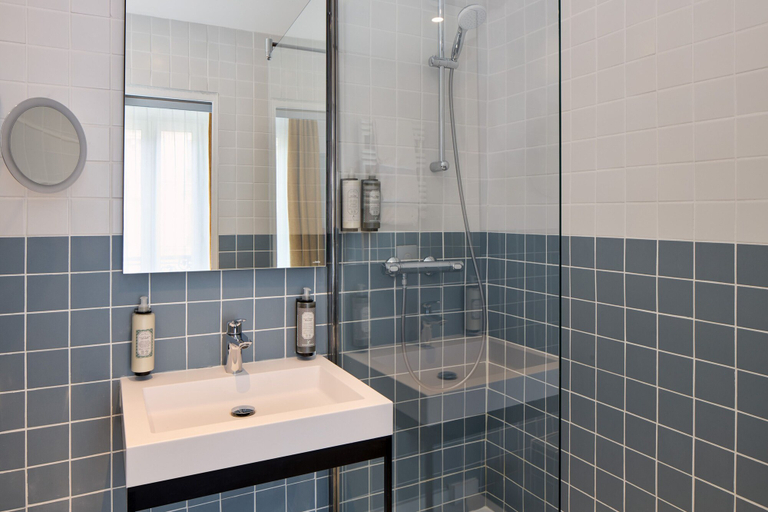 Bathroom 4, Timhotel Paris Gare du Nord, Paris