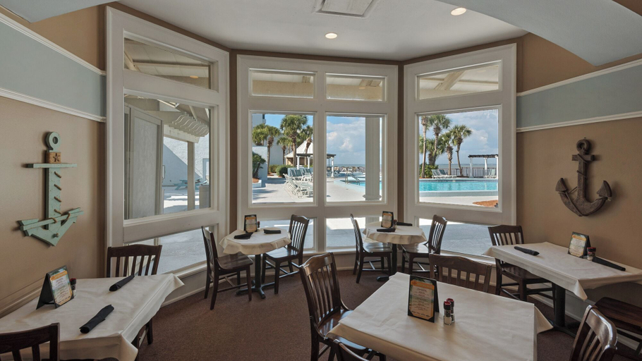 Food & Drinks, Ground-floor Studio at Sandestin Golf & Beach Resort: Sleeps 4, Walton