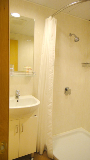 Bedroom 4, Causeway Bay Inn (@Percival Street), Hong Kong Island
