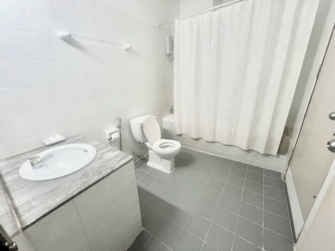Bathroom 4, Muang Thong Family Suite Hat Yai, Hat Yai