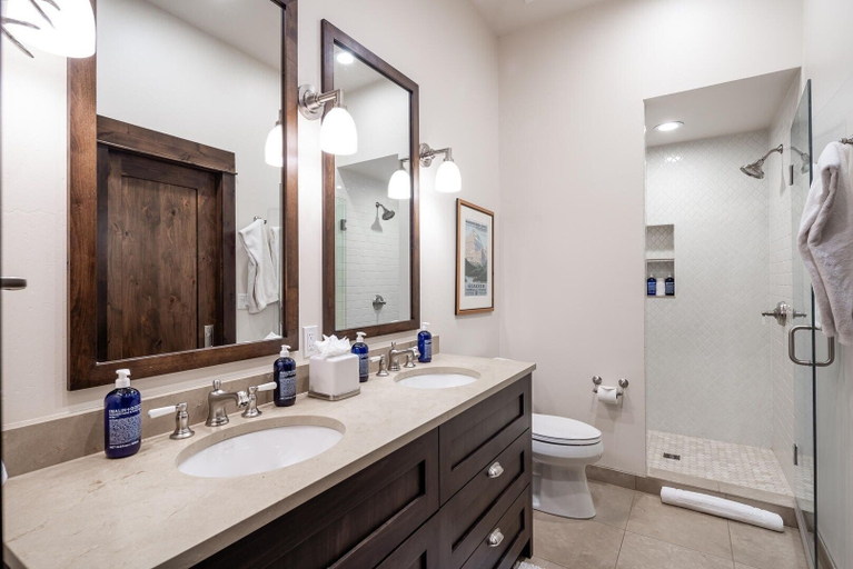 Bathroom 2, 4b Lodgeside 3 Bedroom Townhouse by Moonlight Basin Lodging, Madison