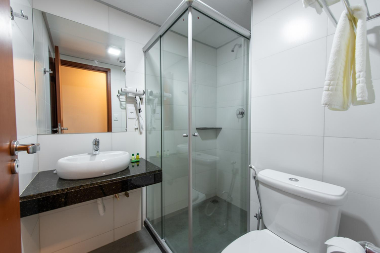 Bathroom 4, Via Garden Varginha Hotel, Varginha