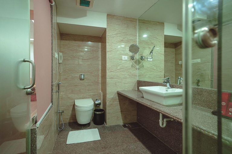 Bathroom 5, Ramee The Srinivas Palace, Kachchh