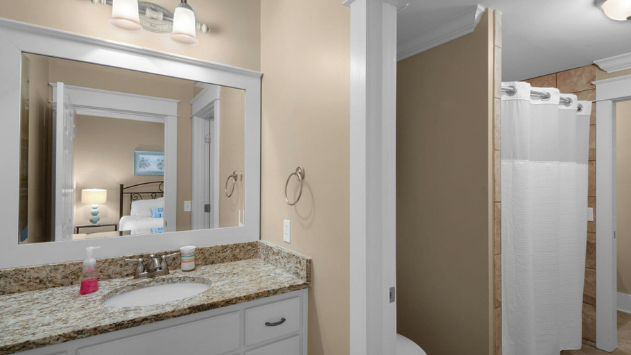 Bathroom 3, Closet to Each Walkway - 2 Pools - Tennis - Sleeps 14, Walton