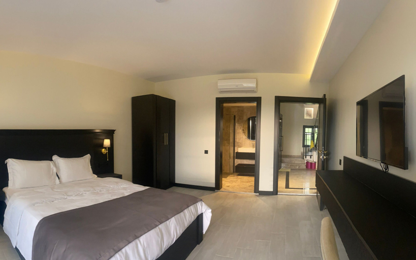 Bedroom 3, The Reference Club Restaurant & Accommodation, Lüleburgaz