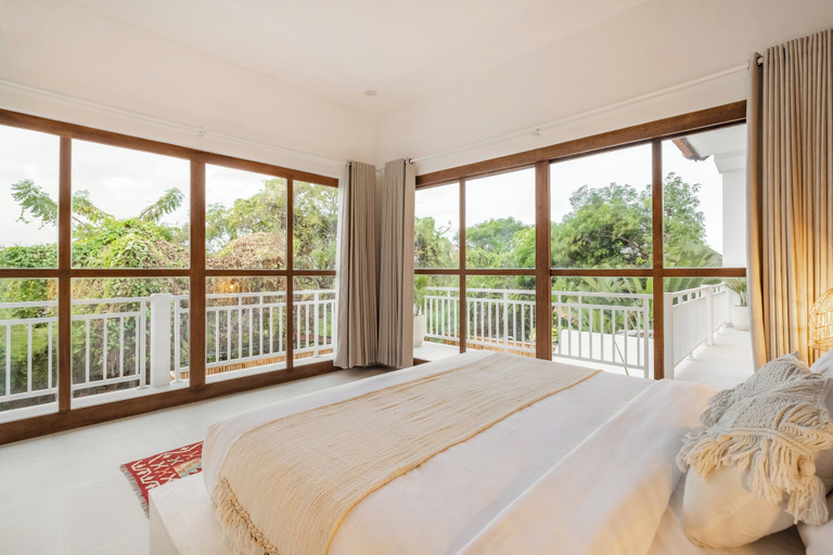 Others 4, Villa Milos, Badung