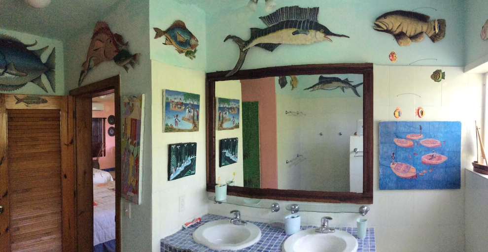 Bathroom, Suites la Colline, les Cayes
