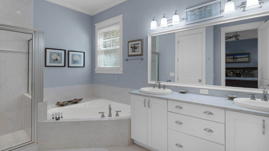 Bathroom 3, Seagrove 5 Bedroom - Deeded Beach - Elevator - Community Pool - Sleeps 12!, Walton